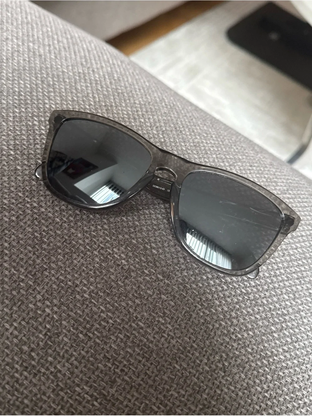 Oakley FROGSKINS Sunglasses Clear Smoke Grey OO9013-05 - 55[]17-133
